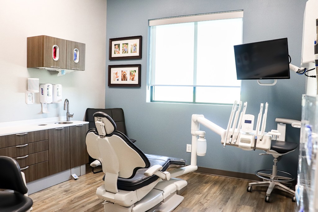 Dental treatment room in Wright County Family Dental office